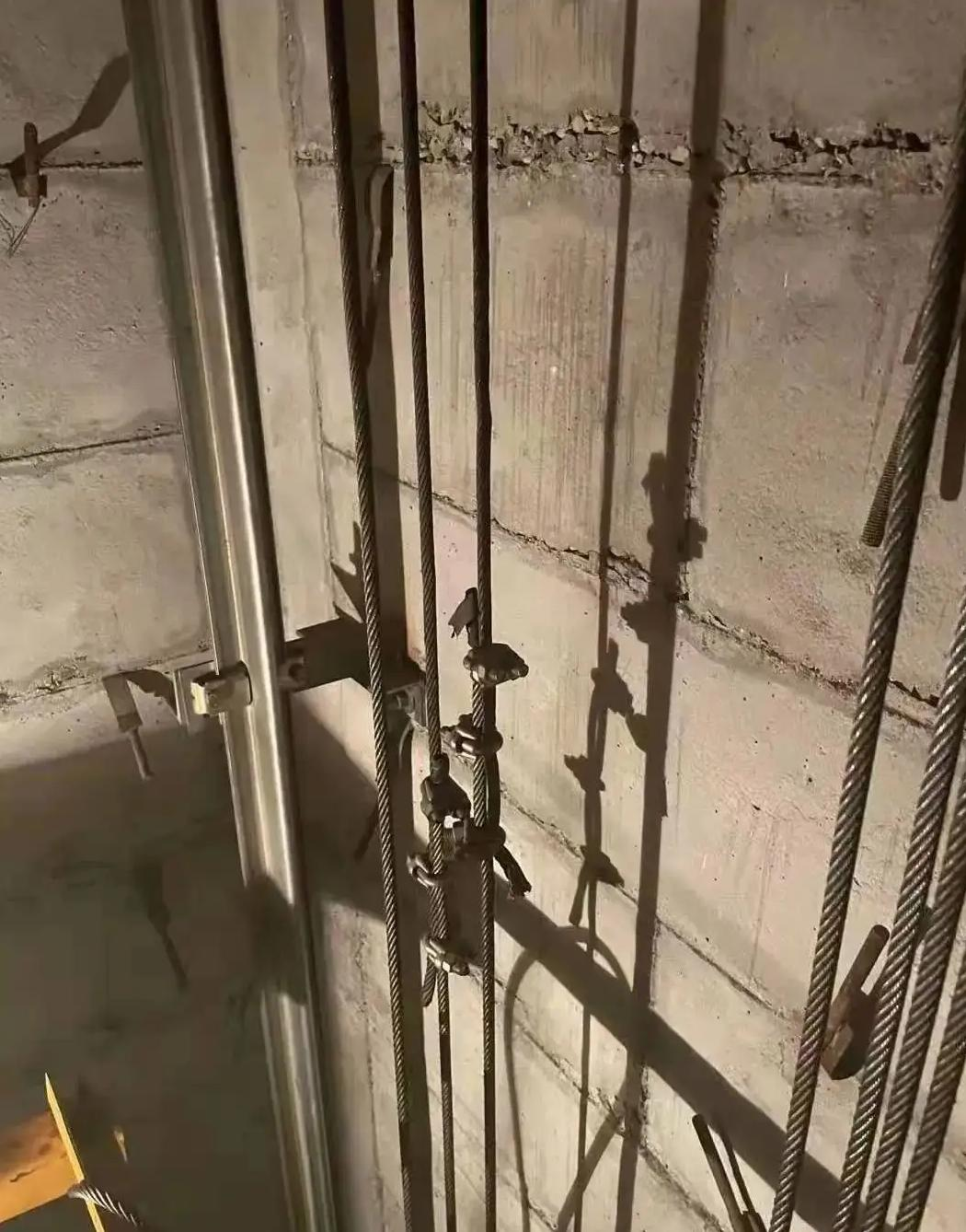 电梯钢丝绳.png